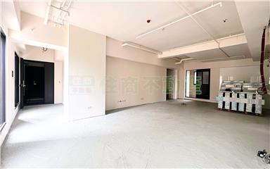 七期精銳音悅廳 樓中樓帝王戶房屋室內格局與周邊環境