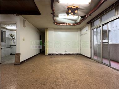 向上市場三面採光健康公寓房屋室內格局與周邊環境