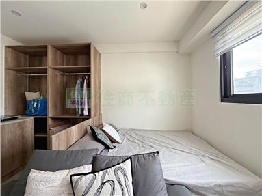 中國醫電梯採光方正套房房屋室內格局與周邊環境