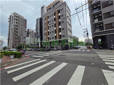 南屯忠勇路旁角地房屋室內格局與周邊環境