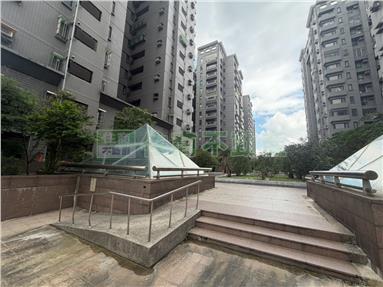 大鵬新城/稀有一樓四房+平車房屋室內格局與周邊環境