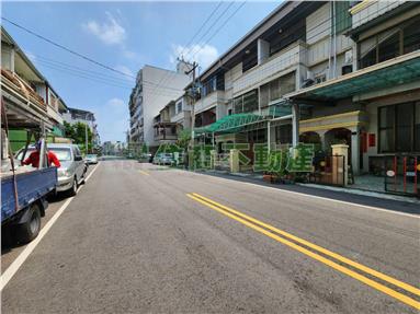松竹國小臨路車庫別墅房屋室內格局與周邊環境