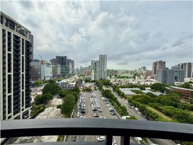台灣隱賦市政特區捷運宅三房平車房屋室內格局與周邊環境