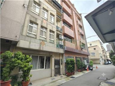 震後透天5房孝親房可停車房屋室內格局與周邊環境