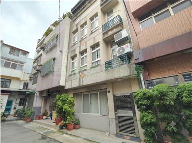 震後透天5房孝親房可停車房屋室內格局與周邊環境