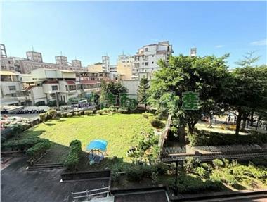 近新高國小首購露臺三房房屋室內格局與周邊環境