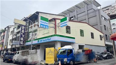 東區角間店面房屋室內格局與周邊環境