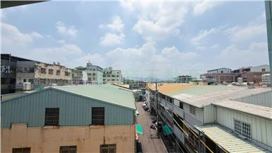 中興路角間收租店套房屋室內格局與周邊環境