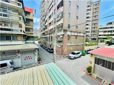 太原路二樓裝潢美寓非投客房屋室內格局與周邊環境