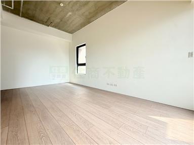 七期國泰層峰四房三主臥三平車房屋室內格局與周邊環境