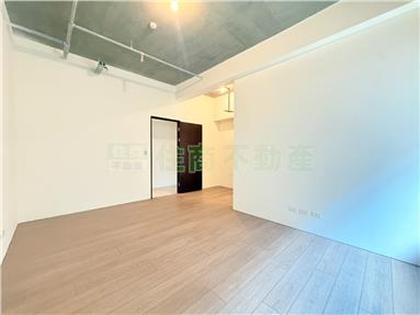 七期國泰層峰四房三主臥三平車房屋室內格局與周邊環境