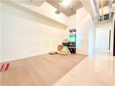 七期國泰層峰四房三主臥三平車房屋室內格局與周邊環境