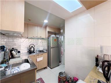 東區秀泰電梯華廈低總價質感三房房屋室內格局與周邊環境