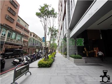 親家One City裝潢輕奢宅房屋室內格局與周邊環境
