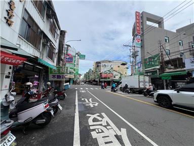 員林中正路旁朝南透天房屋室內格局與周邊環境