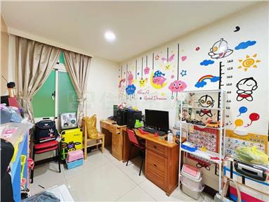 大里大面寬全整理大透天(兔)房屋室內格局與周邊環境