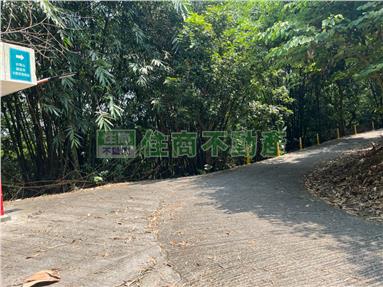中興鼎峻山莊後山農牧地房屋室內格局與周邊環境