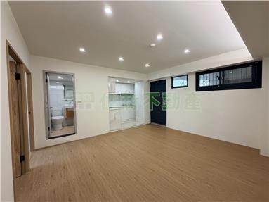 居仁國中電梯全新整理三房房屋室內格局與周邊環境