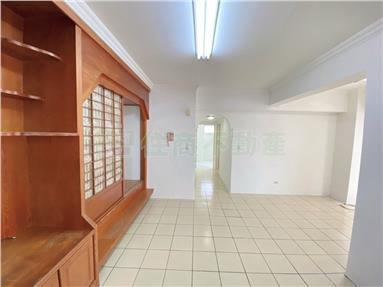 潭子僑忠國小華廈房屋室內格局與周邊環境