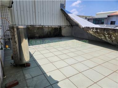 黃昏市場旁透天房屋室內格局與周邊環境