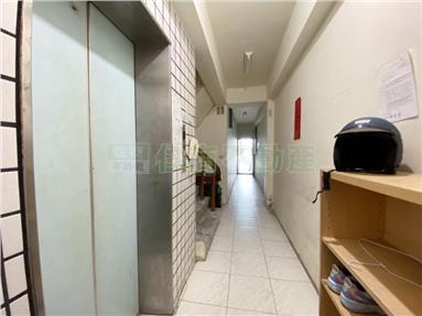 建興學區輕裝潢電梯三房房屋室內格局與周邊環境