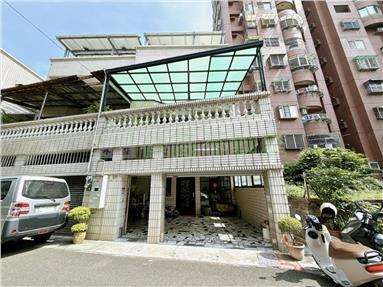 永康近永信國小邊間大地坪車墅房屋室內格局與周邊環境