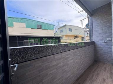 近文山翻新車庫透天房屋室內格局與周邊環境