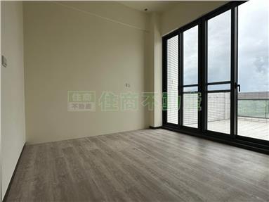 湖子內一期景觀電梯別墅房屋室內格局與周邊環境