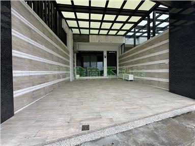 湖子內一期景觀電梯別墅房屋室內格局與周邊環境