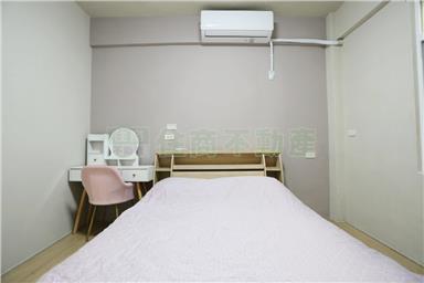 東區精美家具滿配2房房屋室內格局與周邊環境