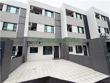 新港輕齡雙車孝親房別墅(B8)房屋室內格局與周邊環境