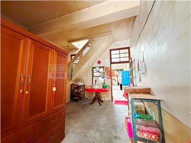 梅山第一市場透店房屋室內格局與周邊環境