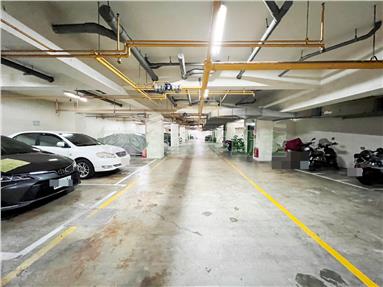 鳳山國中翻新3房捷運宅房屋室內格局與周邊環境