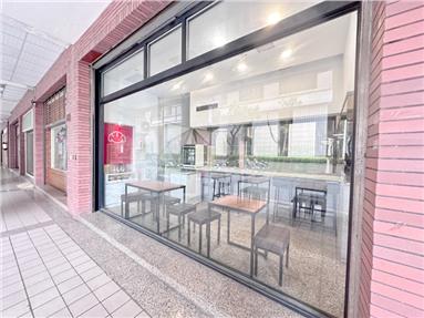 河堤三角窗1+2樓黃金收租店面房屋室內格局與周邊環境