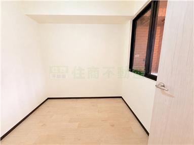 新左營高鐵全新三房平車房屋室內格局與周邊環境