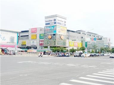 市政府雙併電梯3房車位房屋室內格局與周邊環境