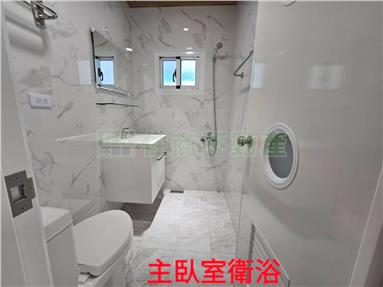 文華國小旁全新整理公寓三樓房屋室內格局與周邊環境