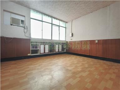 《文化中心商圈》透天店面房屋室內格局與周邊環境