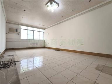 《文化中心商圈》透天店面房屋室內格局與周邊環境