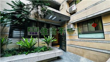 亞灣公園首排｜陽光情人三房車位房屋室內格局與周邊環境