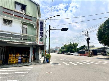歸仁市中心方正建地房屋室內格局與周邊環境