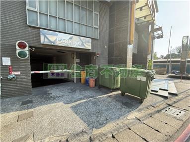 楠梓興楠菁英會館收租套房房屋室內格局與周邊環境