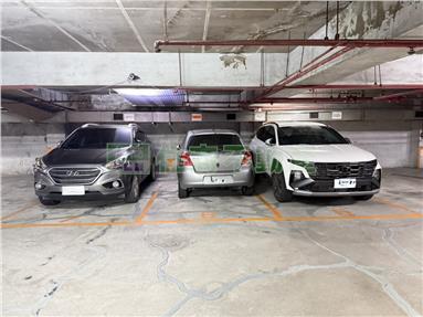 德賢商圈名流綠卡四房平車房屋室內格局與周邊環境