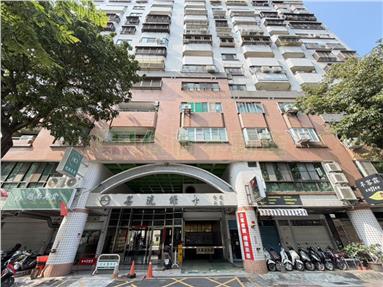 德賢商圈名流綠卡四房平車房屋室內格局與周邊環境