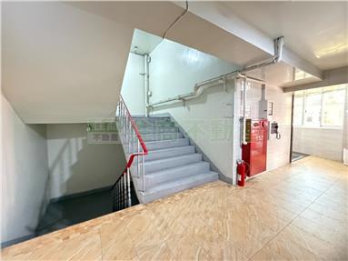 岡山壽天路商業大樓房屋室內格局與周邊環境