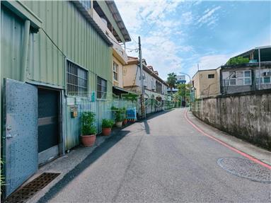 金華路209坪前後臨路別墅房屋室內格局與周邊環境