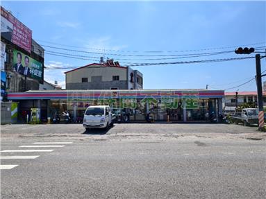 玉井中山路台20線正路面金店房屋室內格局與周邊環境