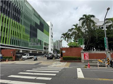 東區崇學國小一房一廳套房房屋室內格局與周邊環境