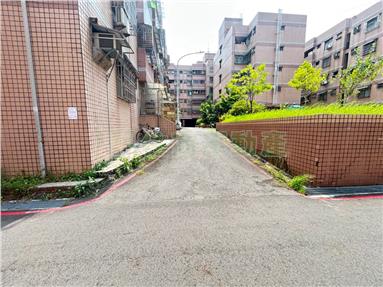 餐旅學明國宅邊間公寓一樓房屋室內格局與周邊環境