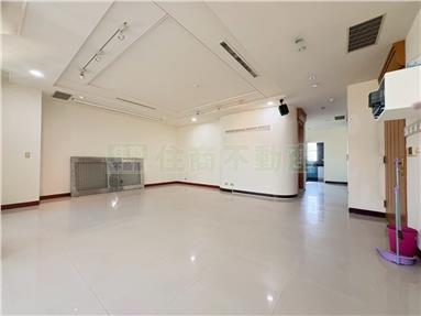 蟠龍名廈三房房屋室內格局與周邊環境